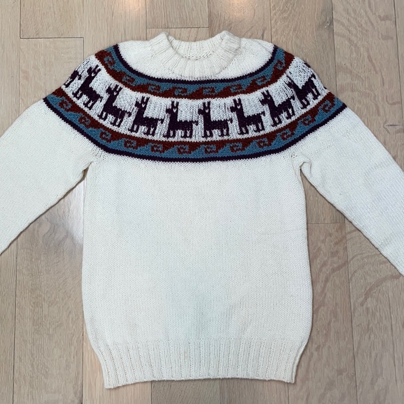 Alpaca Sweater - Picture 1 of 3
